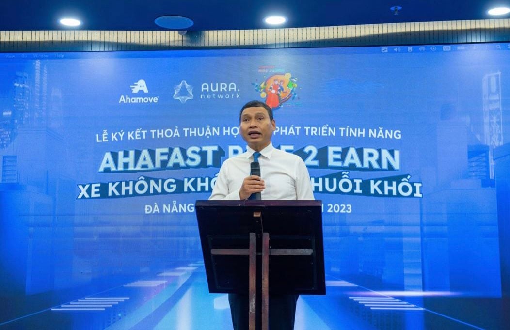 Aura Network and Ahamove have officially signed to develop AhaFast: Ride-2-Earn in Da Nang